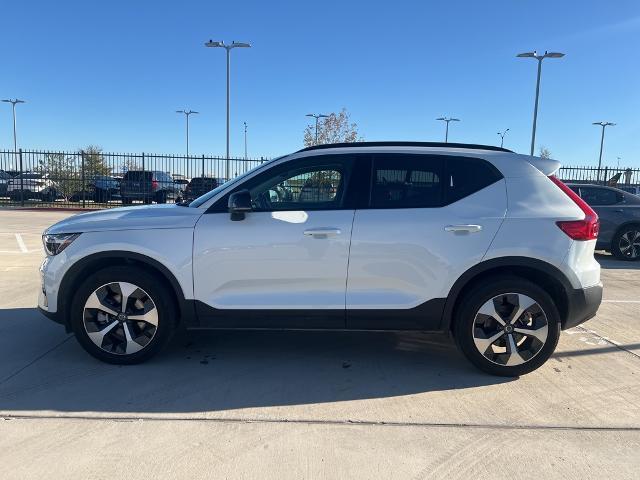 2024 Volvo XC40 Vehicle Photo in Grapevine, TX 76051