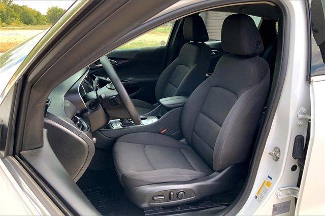 2021 Chevrolet Malibu Vehicle Photo in KANSAS CITY, MO 64114-4502