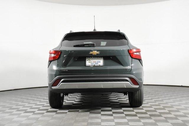 2025 Chevrolet Trax Vehicle Photo in PUYALLUP, WA 98371-4149