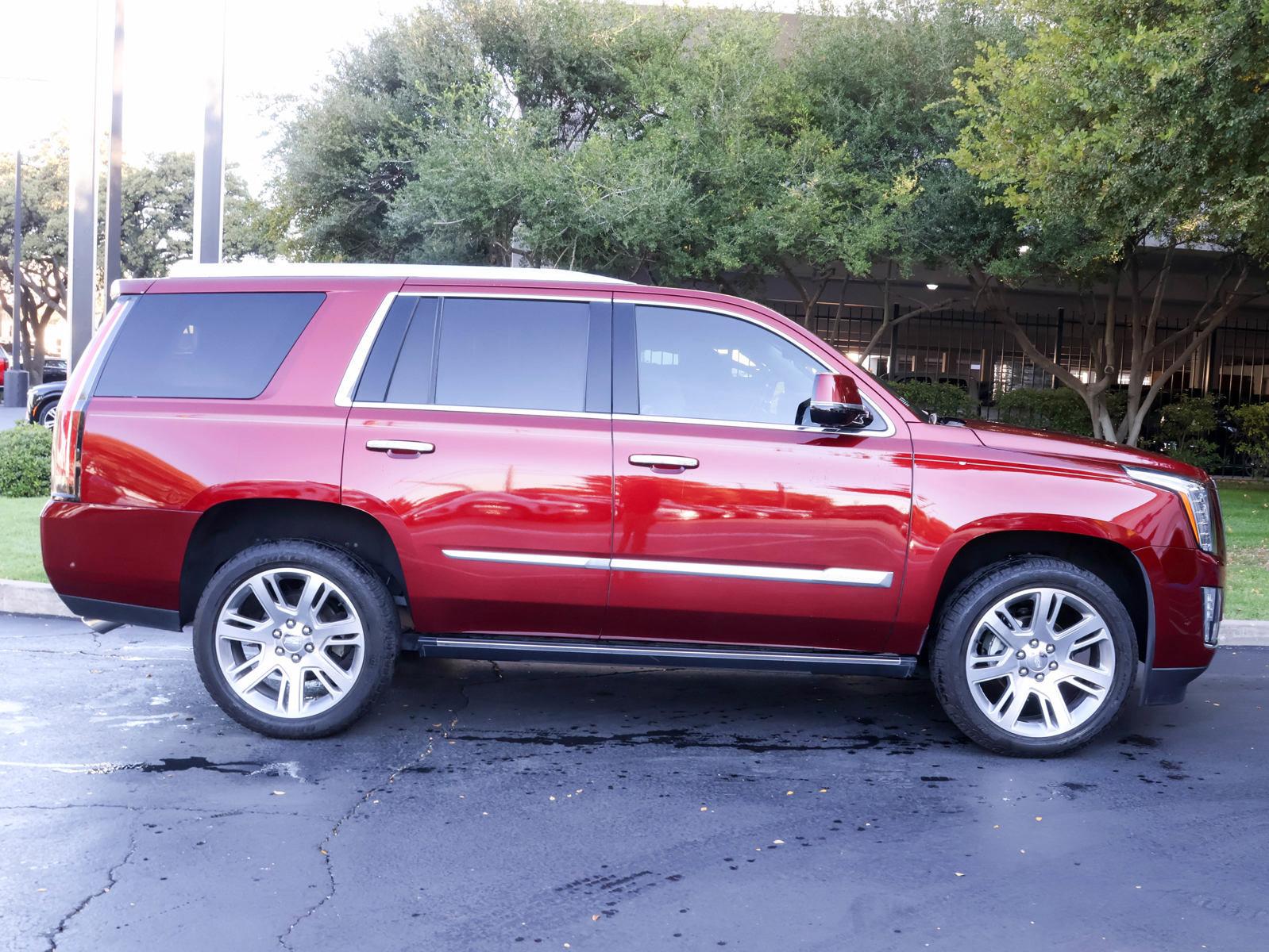 2017 Cadillac Escalade Vehicle Photo in DALLAS, TX 75209-3095