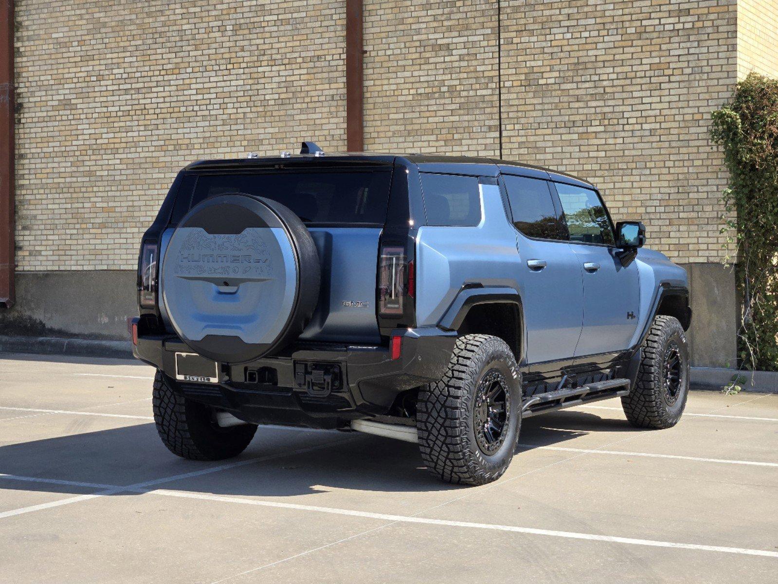 2024 GMC HUMMER EV SUV Vehicle Photo in DALLAS, TX 75209-3016