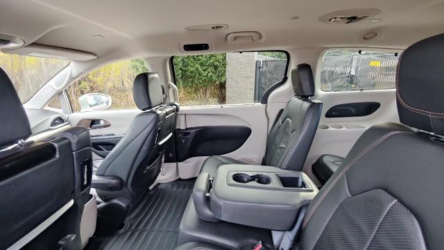 2017 Chrysler Pacifica Vehicle Photo in Appleton, WI 54914