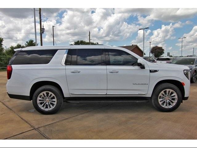 2024 GMC Yukon XL Vehicle Photo in ROSENBERG, TX 77471-5675