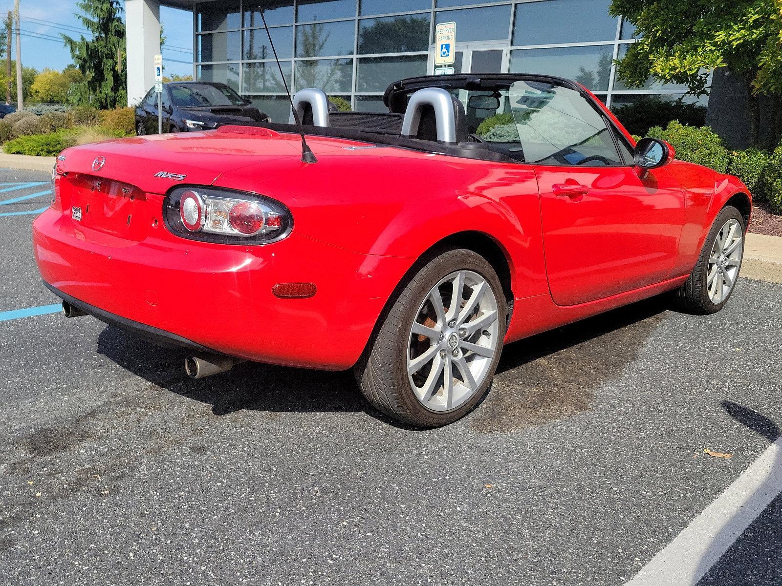 2006 Mazda MX-5 Miata Vehicle Photo in BETHLEHEM, PA 18017