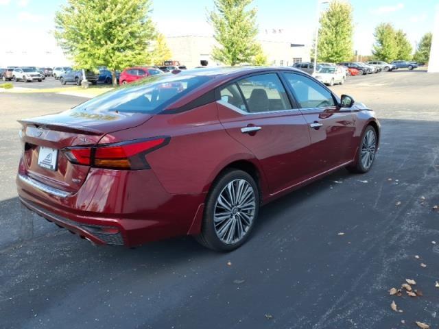 2023 Nissan Altima Vehicle Photo in Oshkosh, WI 54904