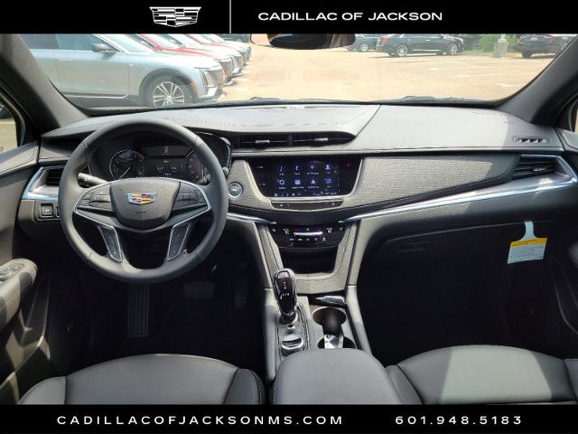 2024 Cadillac XT5 Vehicle Photo in RIDGELAND, MS 39157-4406