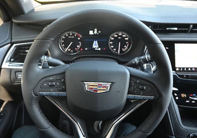 2024 Cadillac XT6 Vehicle Photo in NORWOOD, MA 02062-5222