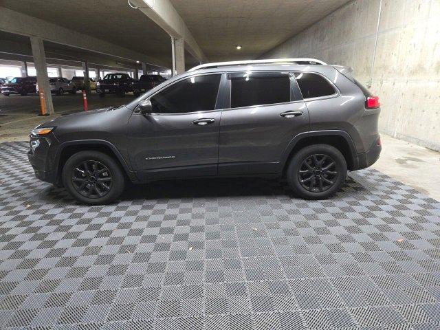 2016 Jeep Cherokee Vehicle Photo in EVERETT, WA 98203-5662