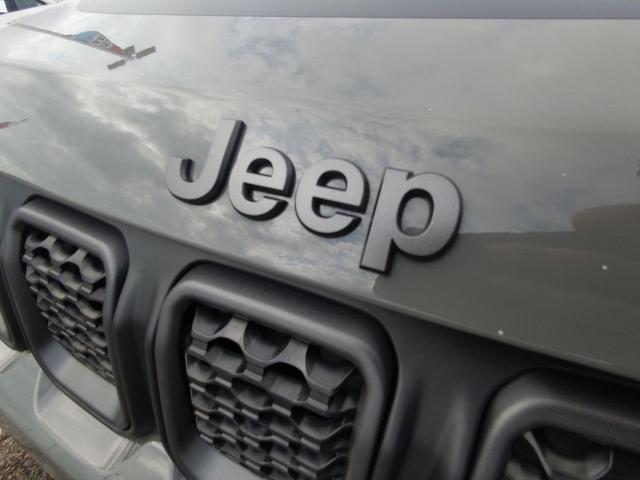 2024 Jeep Compass Vehicle Photo in NEDERLAND, TX 77627-8017