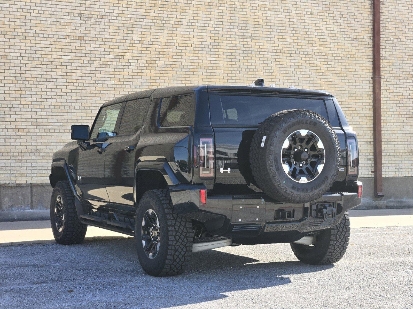 2024 GMC HUMMER EV SUV Vehicle Photo in DALLAS, TX 75209-3016