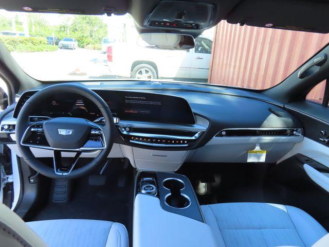 2025 Cadillac LYRIQ Vehicle Photo in DELRAY BEACH, FL 33483-3294