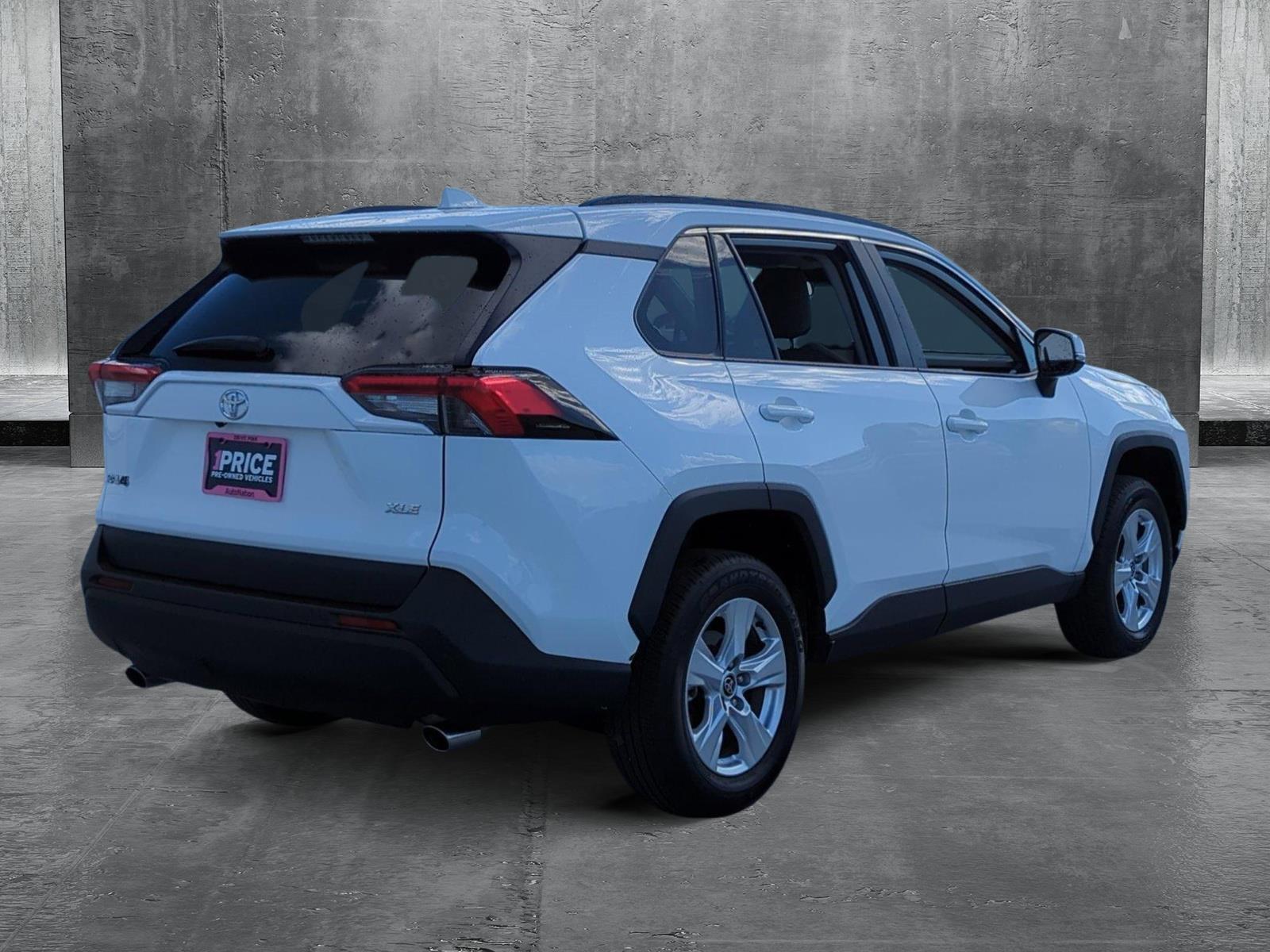 2021 Toyota RAV4 Vehicle Photo in Ft. Myers, FL 33907