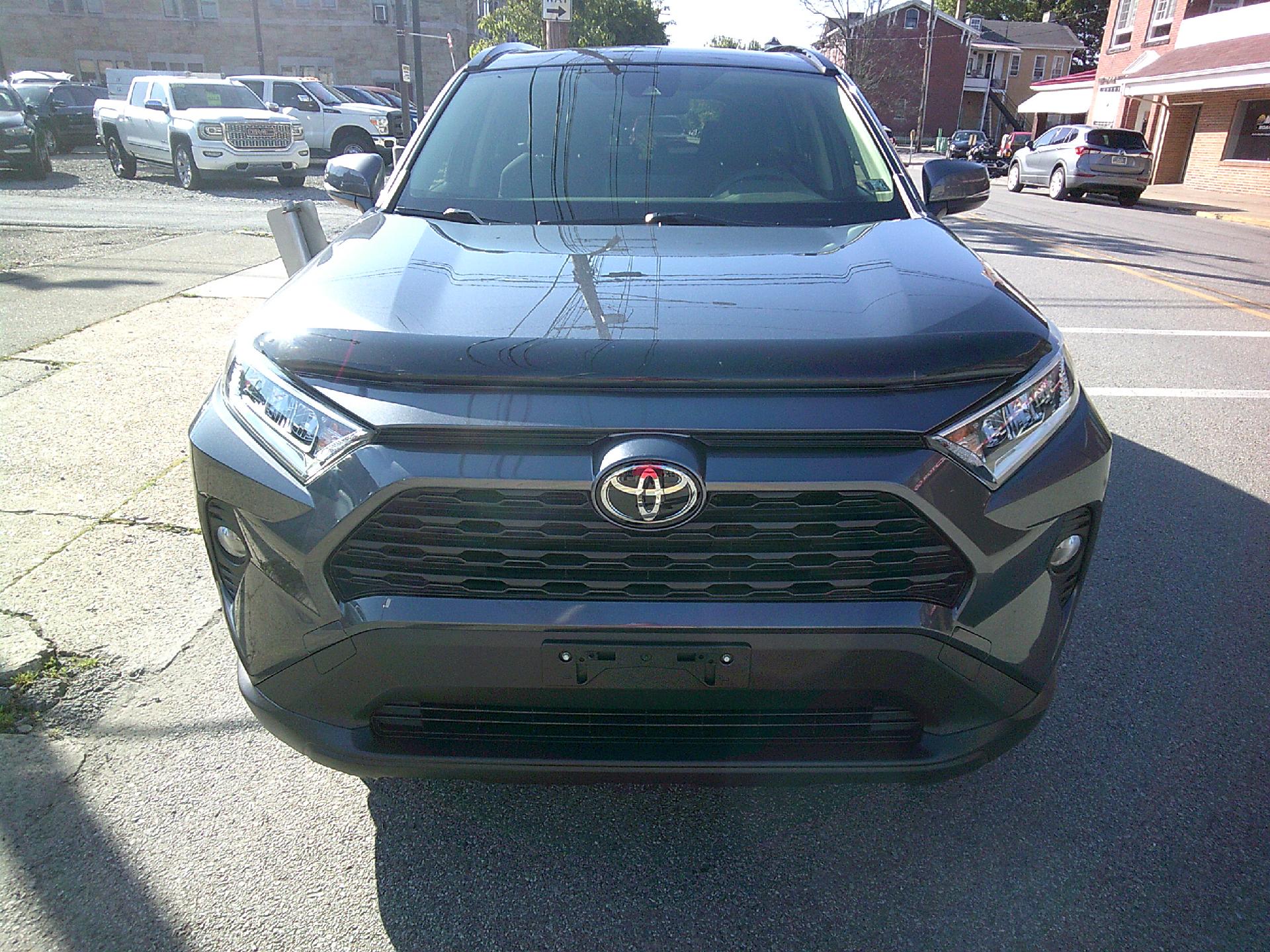 2019 Toyota RAV4 Vehicle Photo in KITTANNING, PA 16201-1536