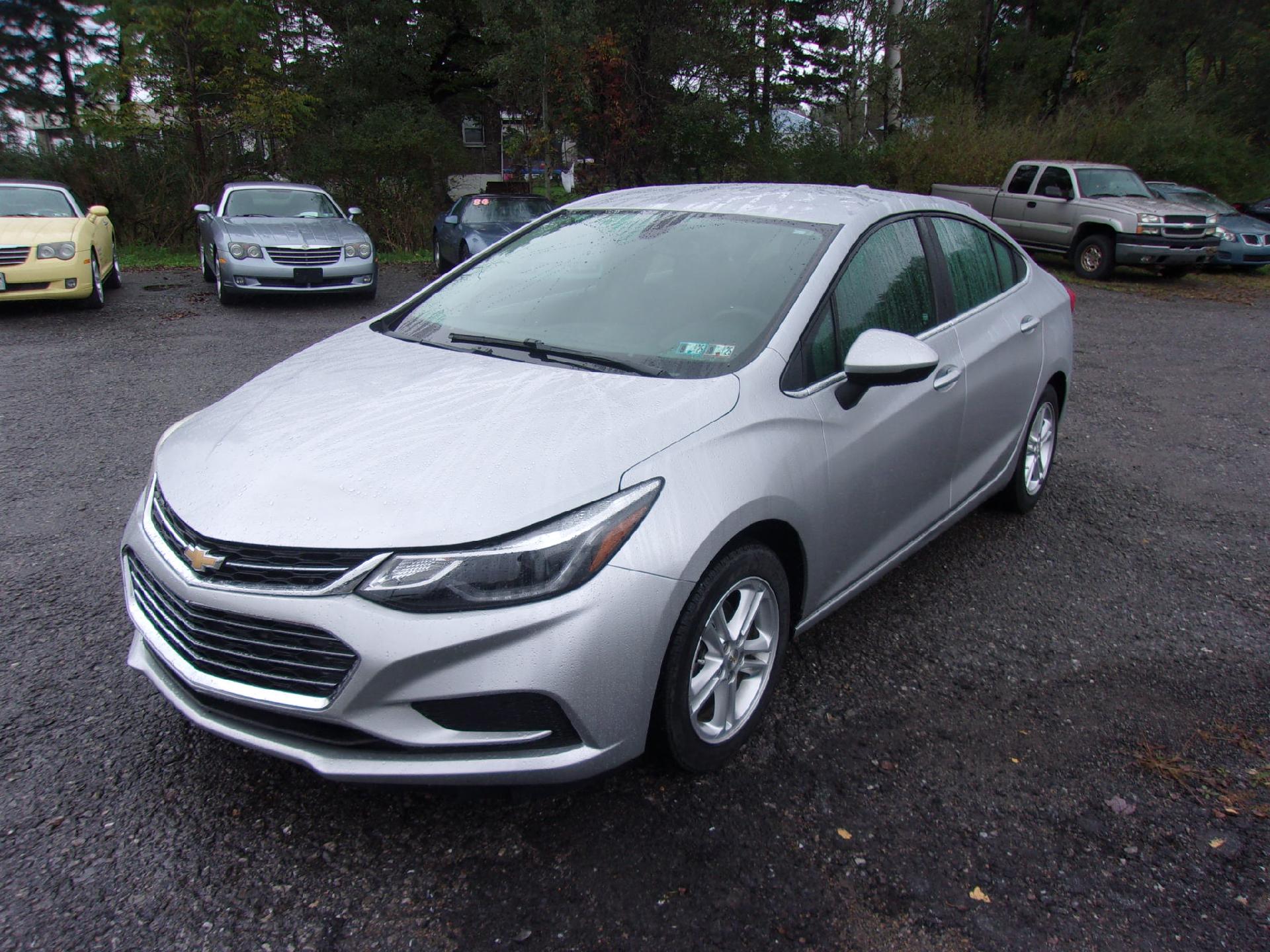 Used 2018 Chevrolet Cruze LT with VIN 1G1BE5SM3J7165551 for sale in Ebensburg, PA