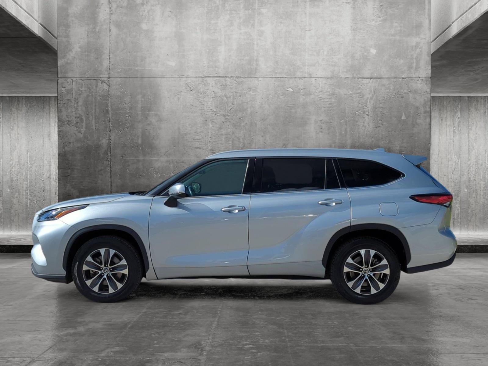 2022 Toyota Highlander Vehicle Photo in Ft. Myers, FL 33907