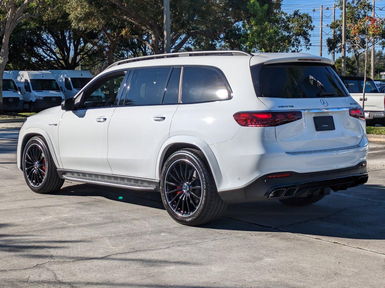 2024 Mercedes-Benz GLS Vehicle Photo in Coconut Creek, FL 33073