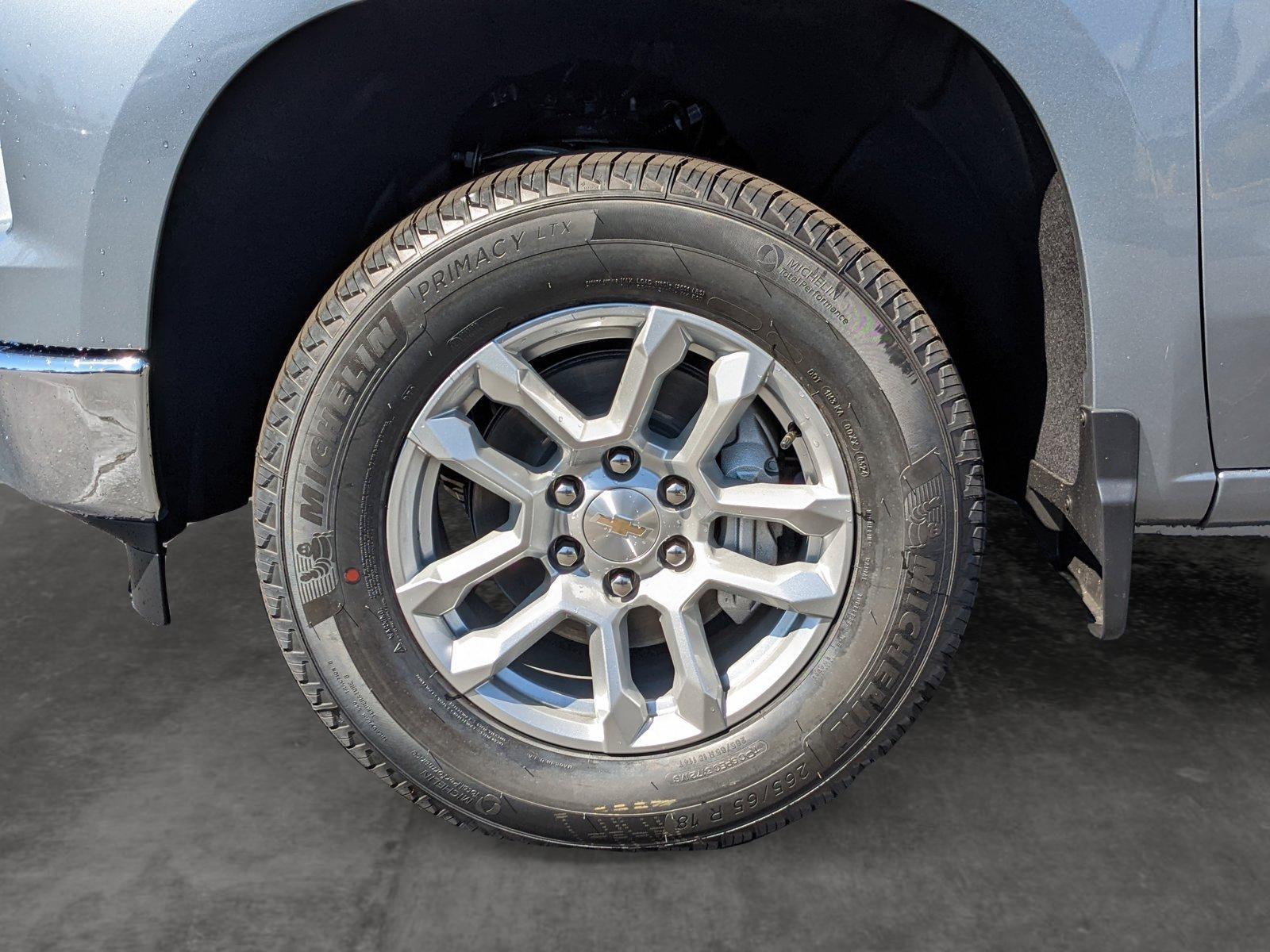 2024 Chevrolet Silverado 1500 Vehicle Photo in VALENCIA, CA 91355-1705