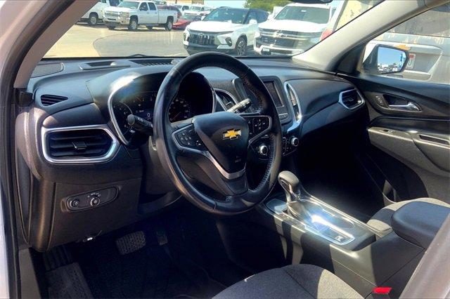 2022 Chevrolet Equinox Vehicle Photo in TOPEKA, KS 66609-0000