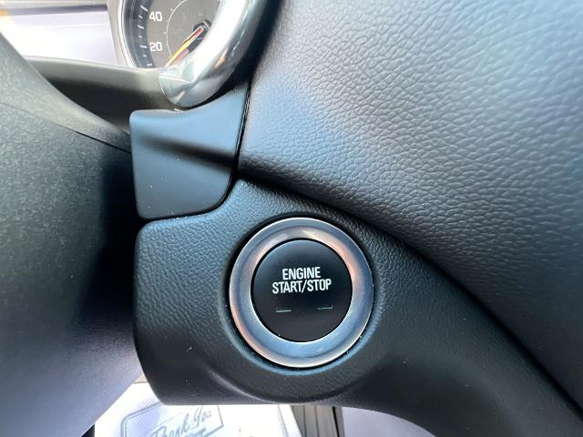 2021 Chevrolet Equinox Vehicle Photo in MASSENA, NY 13662-2255