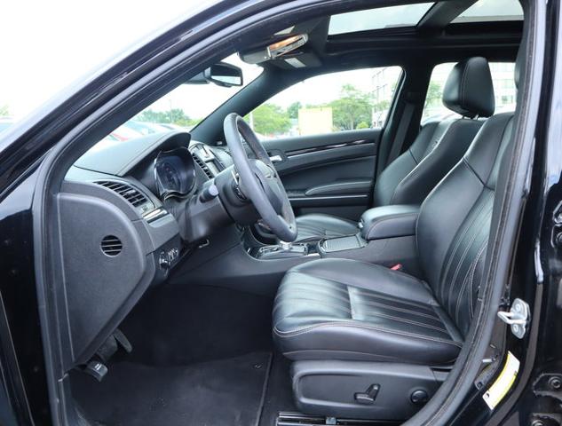 2022 Chrysler 300 Vehicle Photo in DETROIT, MI 48207-4102