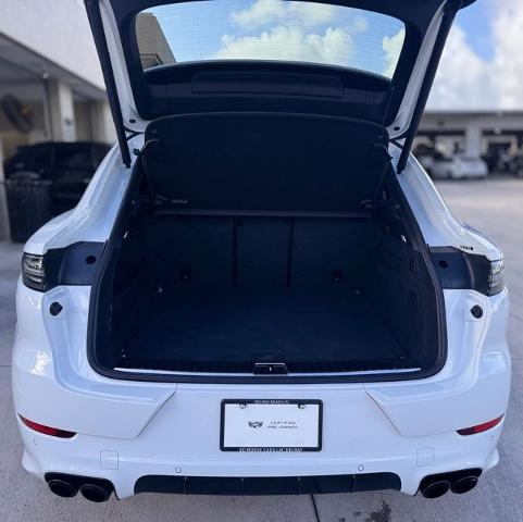 2022 Porsche Cayenne Vehicle Photo in DELRAY BEACH, FL 33483-3294