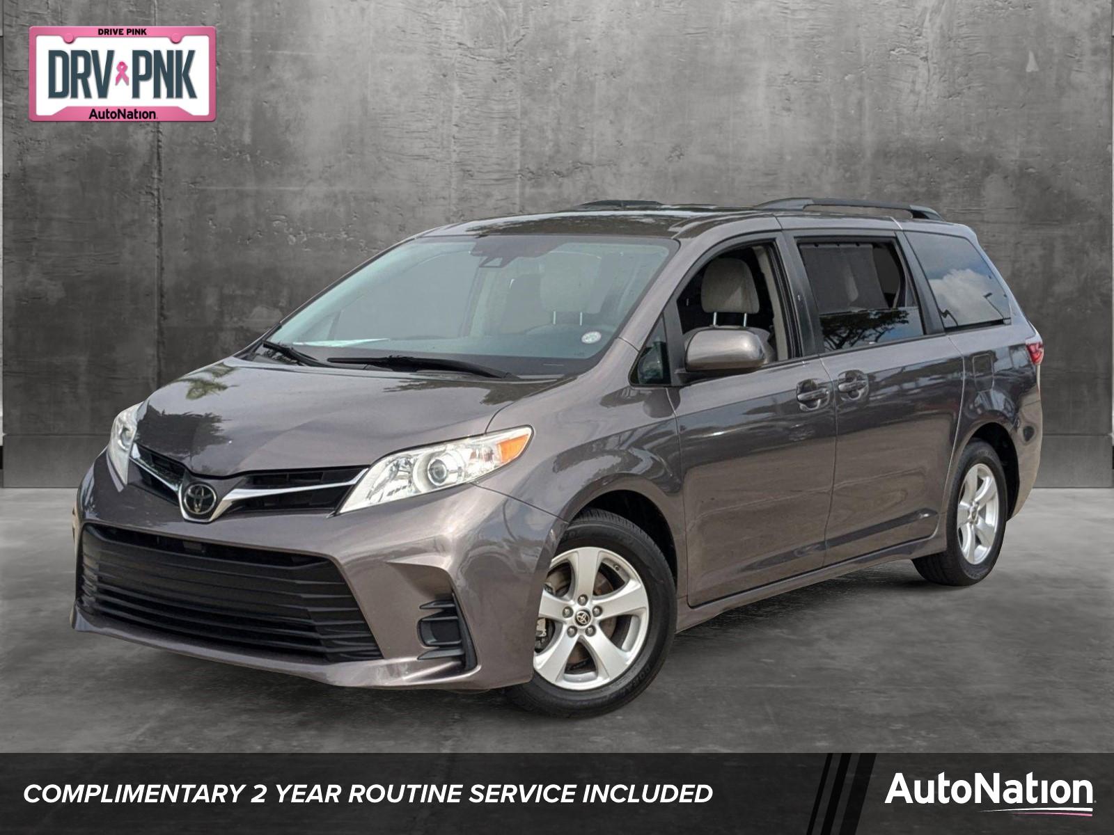 2020 Toyota Sienna Vehicle Photo in Davie, FL 33331