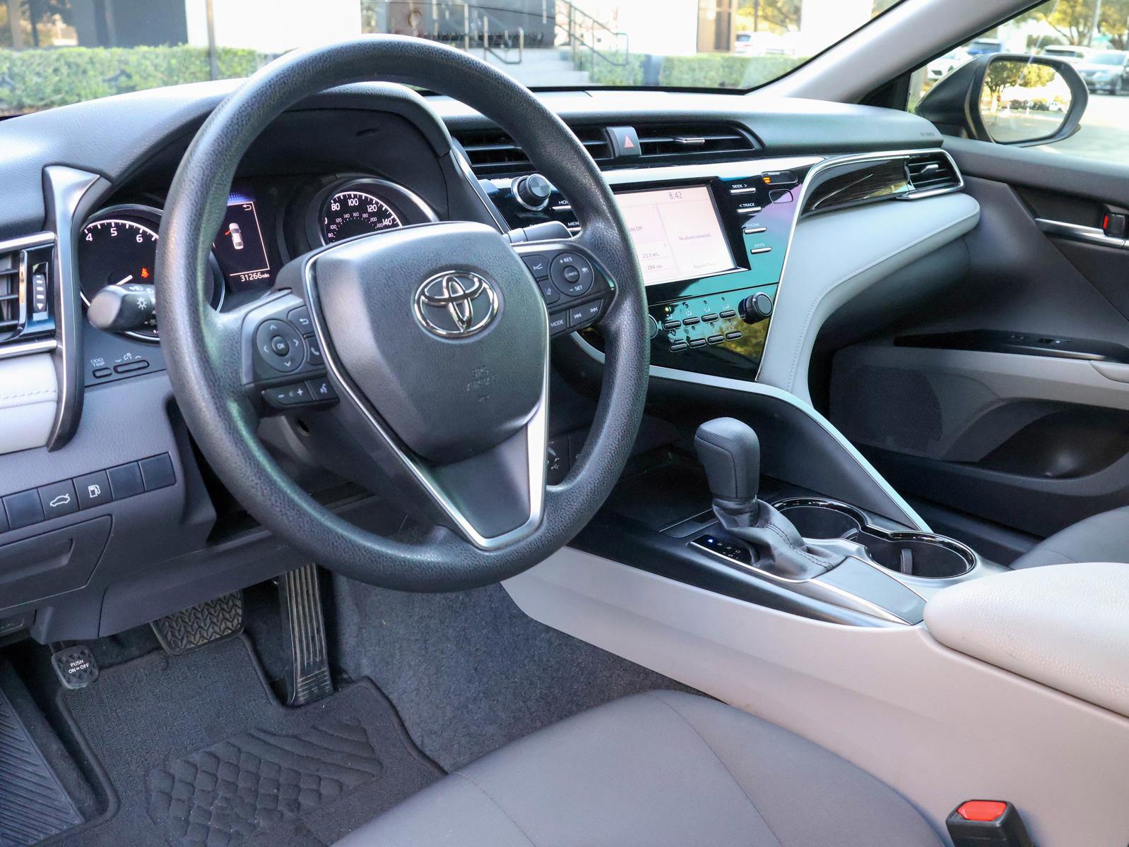 2018 Toyota Camry Vehicle Photo in DALLAS, TX 75209-3095