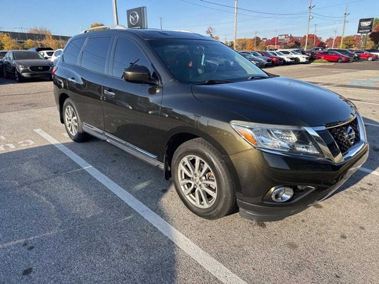 2016 Nissan Pathfinder Vehicle Photo in Trevose, PA 19053