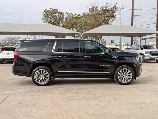 2024 GMC Yukon XL Vehicle Photo in SELMA, TX 78154-1459