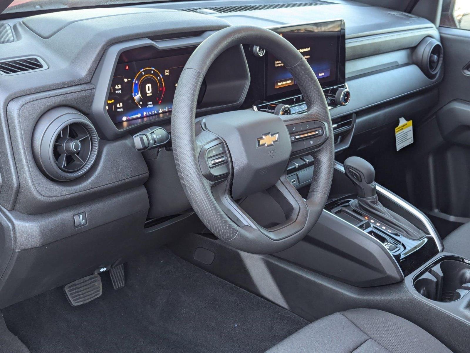 2024 Chevrolet Colorado Vehicle Photo in PEORIA, AZ 85382-3715