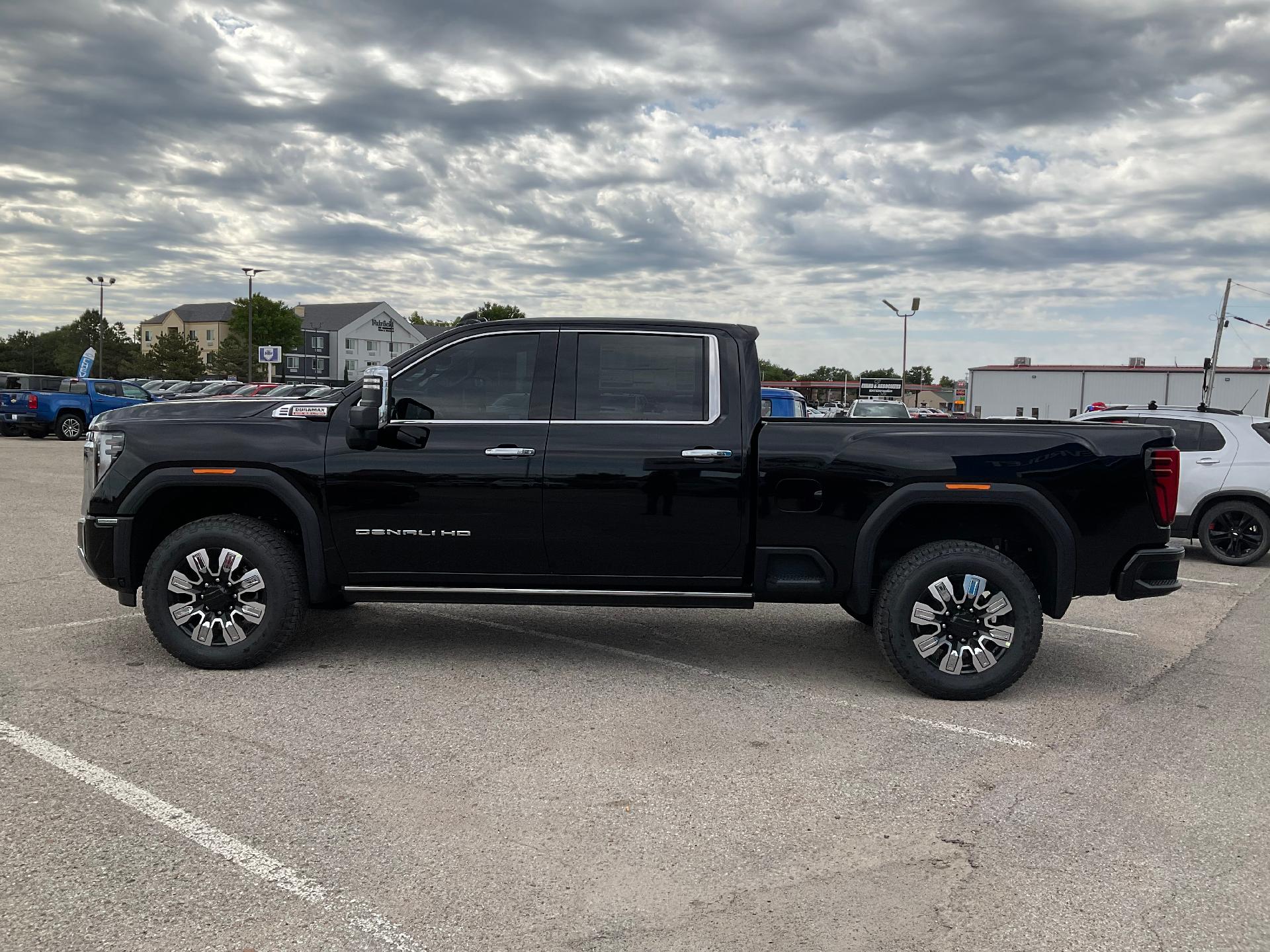 2024 GMC Sierra 2500 HD Vehicle Photo in PONCA CITY, OK 74601-1036