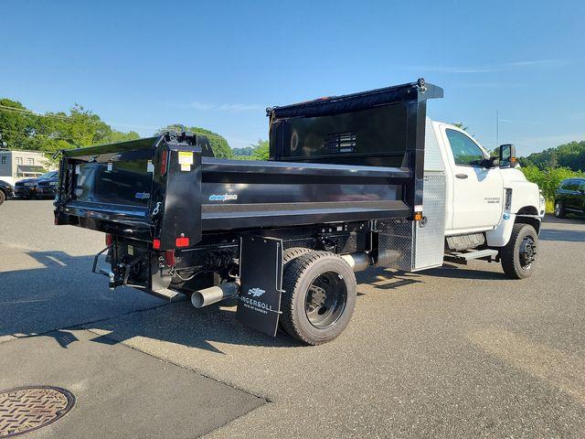 2024 Chevrolet Silverado 5500 HD Vehicle Photo in DANBURY, CT 06810-5034