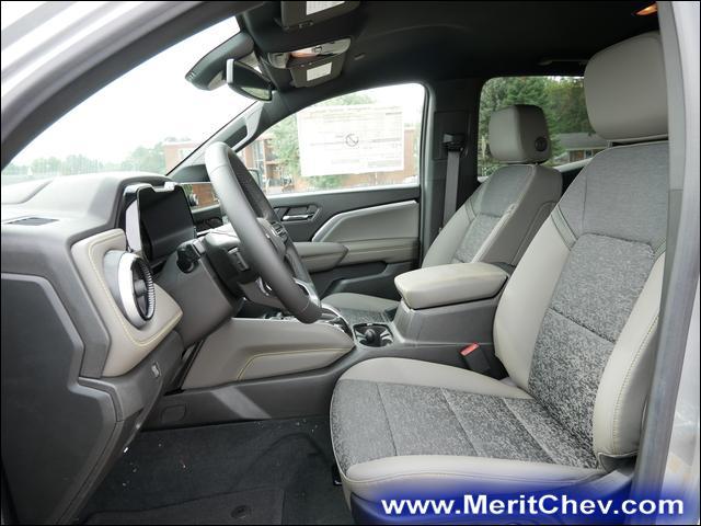 2024 Chevrolet Colorado Vehicle Photo in MAPLEWOOD, MN 55119-4794