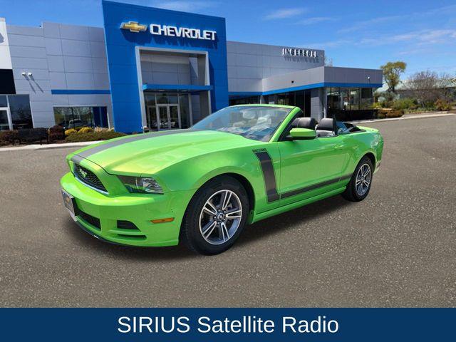 2013 Ford Mustang Vehicle Photo in DANBURY, CT 06810-5034