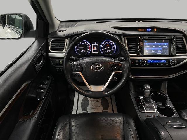 2016 Toyota Highlander Vehicle Photo in Appleton, WI 54913