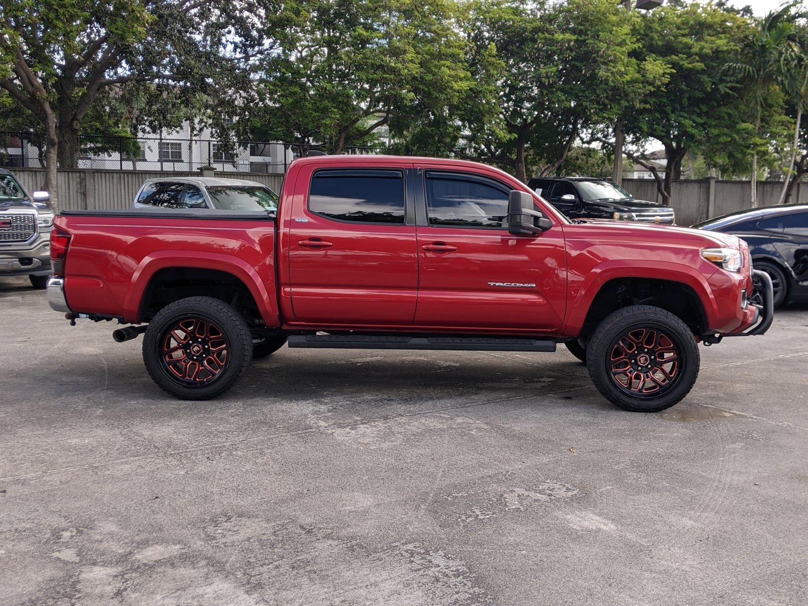 2021 Toyota Tacoma 2WD Vehicle Photo in PEMBROKE PINES, FL 33024-6534