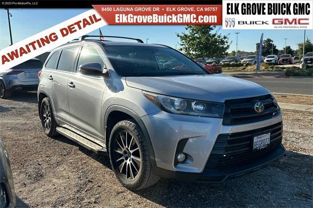 2018 Toyota Highlander Vehicle Photo in ELK GROVE, CA 95757-8703