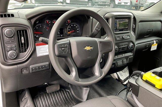 2024 Chevrolet Silverado 3500 HD Chassis Cab Vehicle Photo in INDEPENDENCE, MO 64055-1314