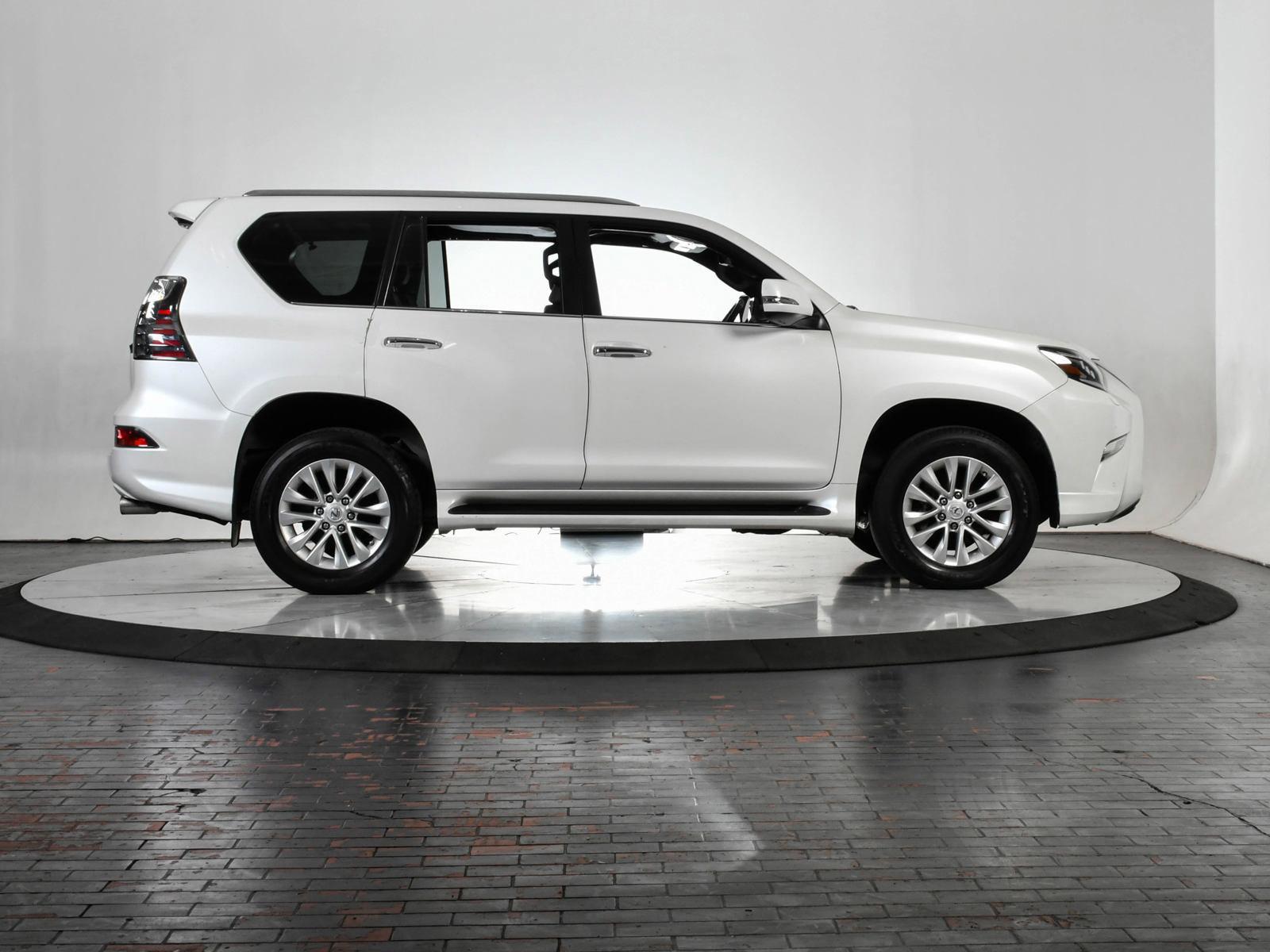 2022 Lexus GX 460 Vehicle Photo in DALLAS, TX 75235