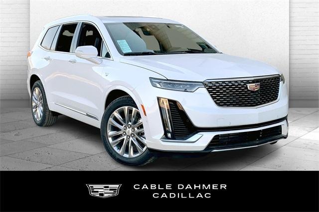 2025 Cadillac XT6 Vehicle Photo in KANSAS CITY, MO 64114-4545