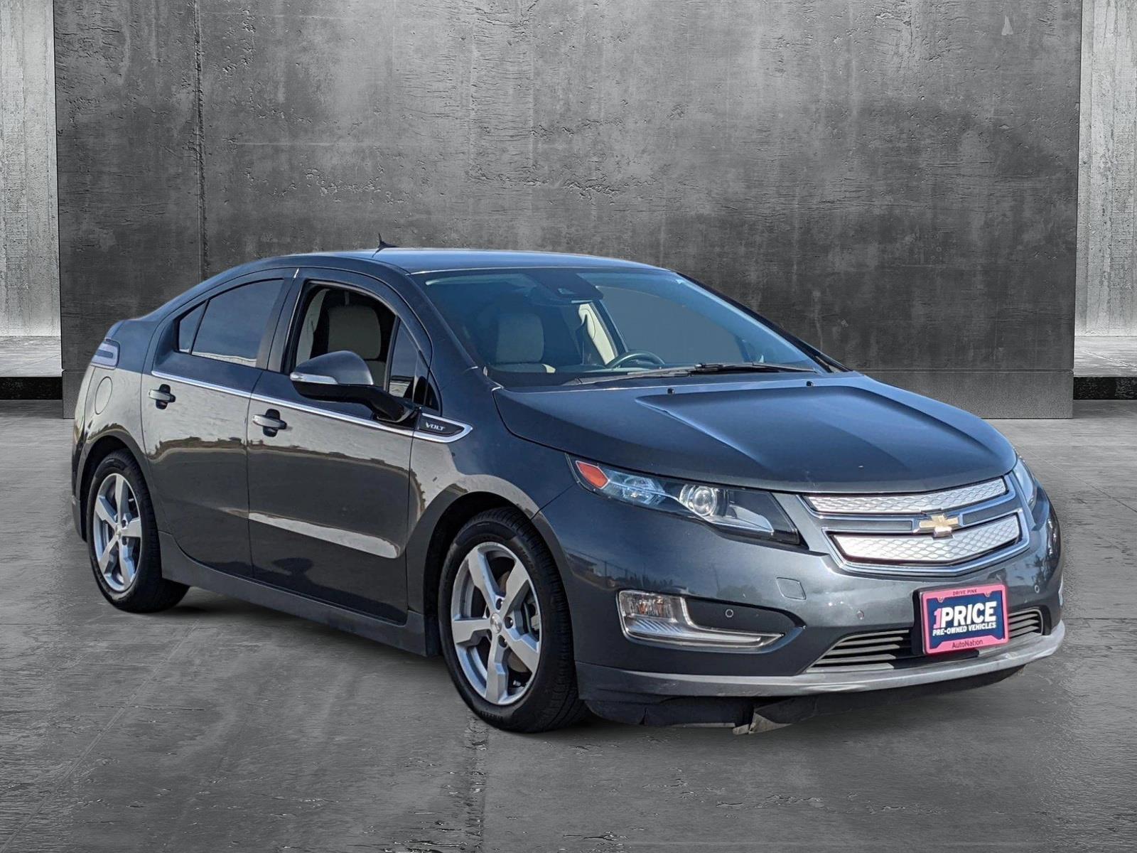 2013 Chevrolet Volt Vehicle Photo in VALENCIA, CA 91355-1705