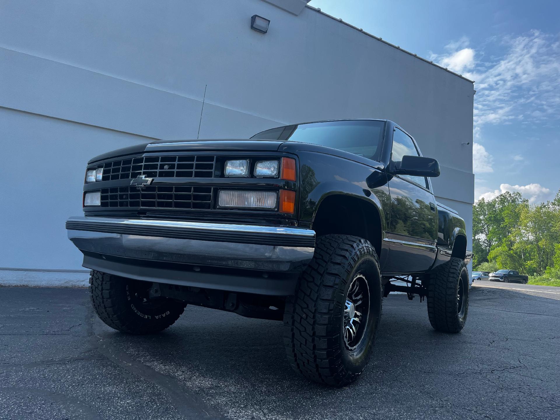 1988 Chevrolet 1/2 Ton Pickups Vehicle Photo in CLARE, MI 48617-9414