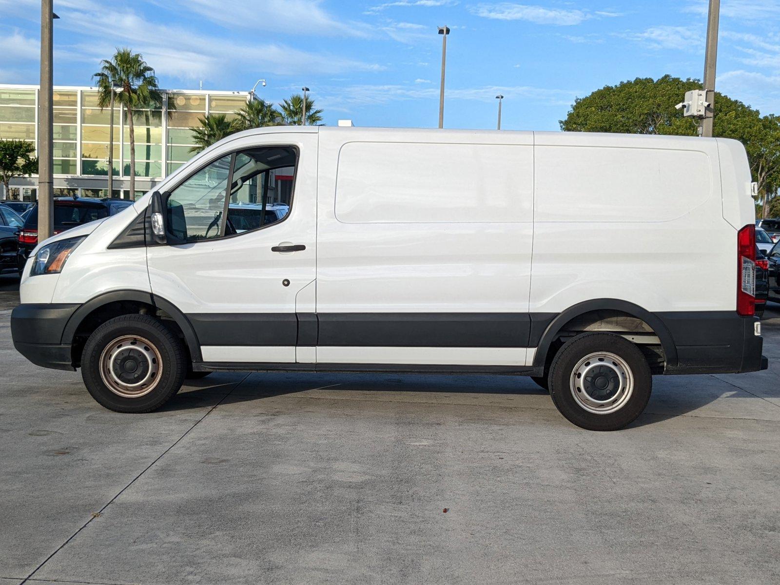 2019 Ford Transit Van Vehicle Photo in Davie, FL 33331