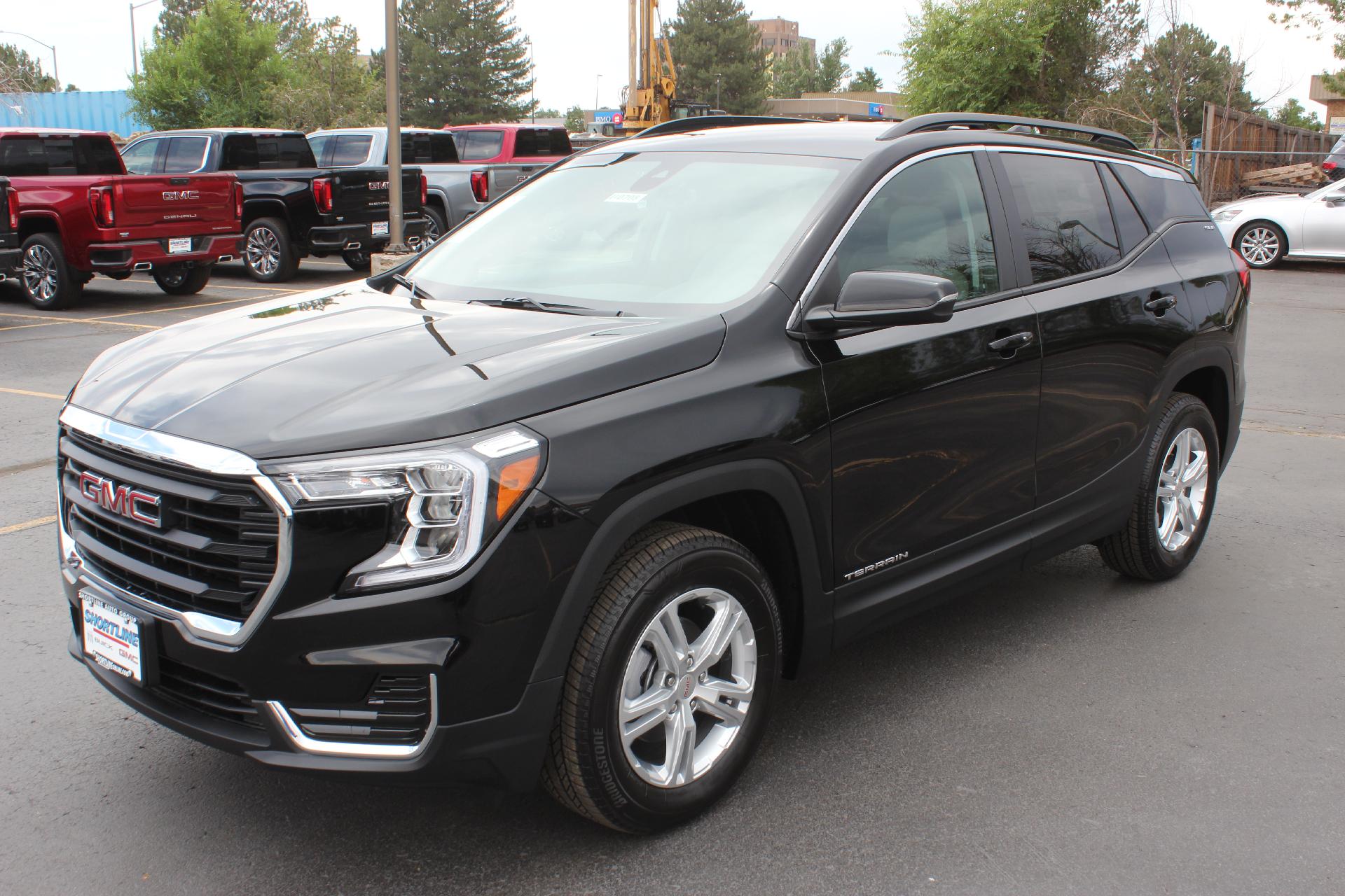 2024 GMC Terrain Vehicle Photo in AURORA, CO 80012-4011