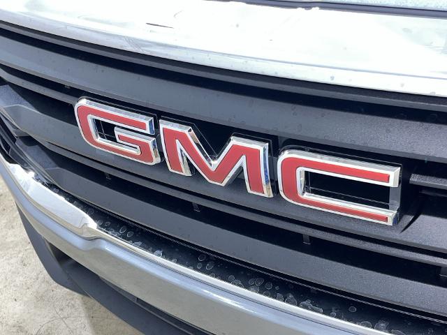 2024 GMC Terrain Vehicle Photo in ALLIANCE, OH 44601-4622