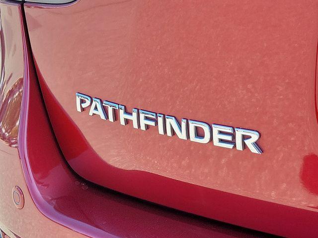 2015 Nissan Pathfinder Vehicle Photo in DANBURY, CT 06810-5034