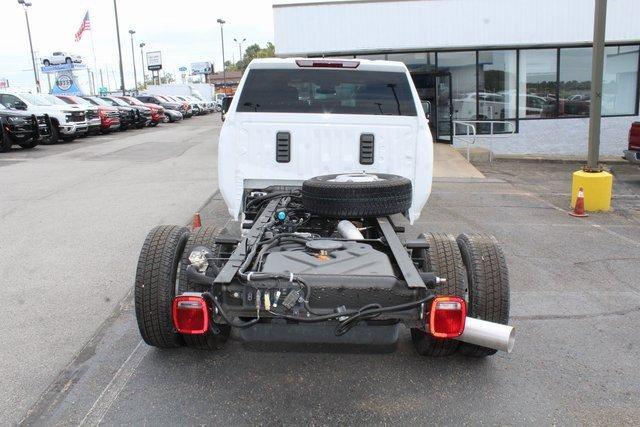 2024 GMC Sierra 3500 HD Chassis Cab Vehicle Photo in SAINT CLAIRSVILLE, OH 43950-8512