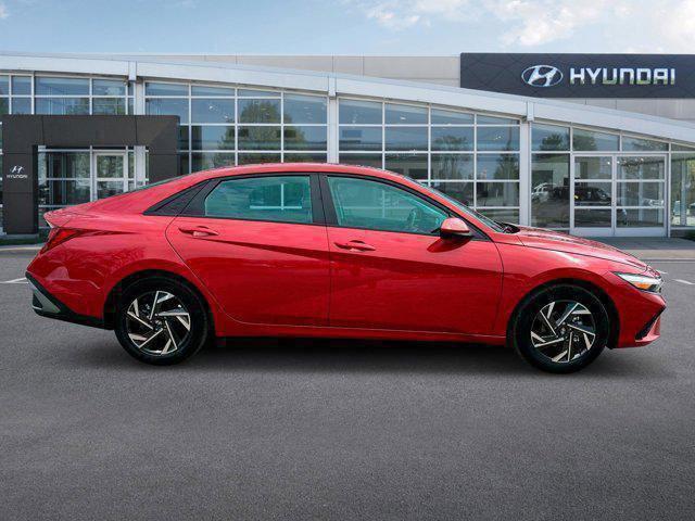 2024 Hyundai ELANTRA Vehicle Photo in O'Fallon, IL 62269