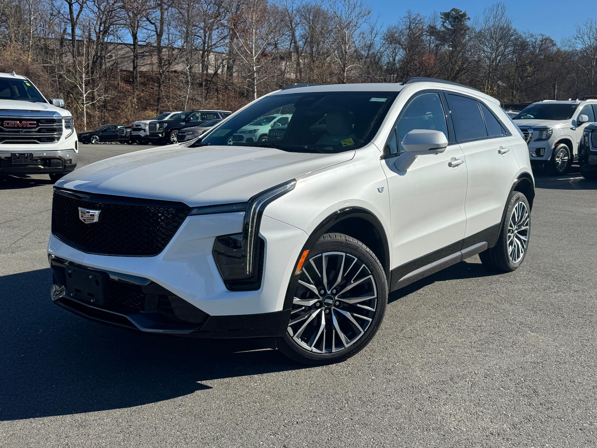 2025 Cadillac XT4 Vehicle Photo in LEOMINSTER, MA 01453-2952