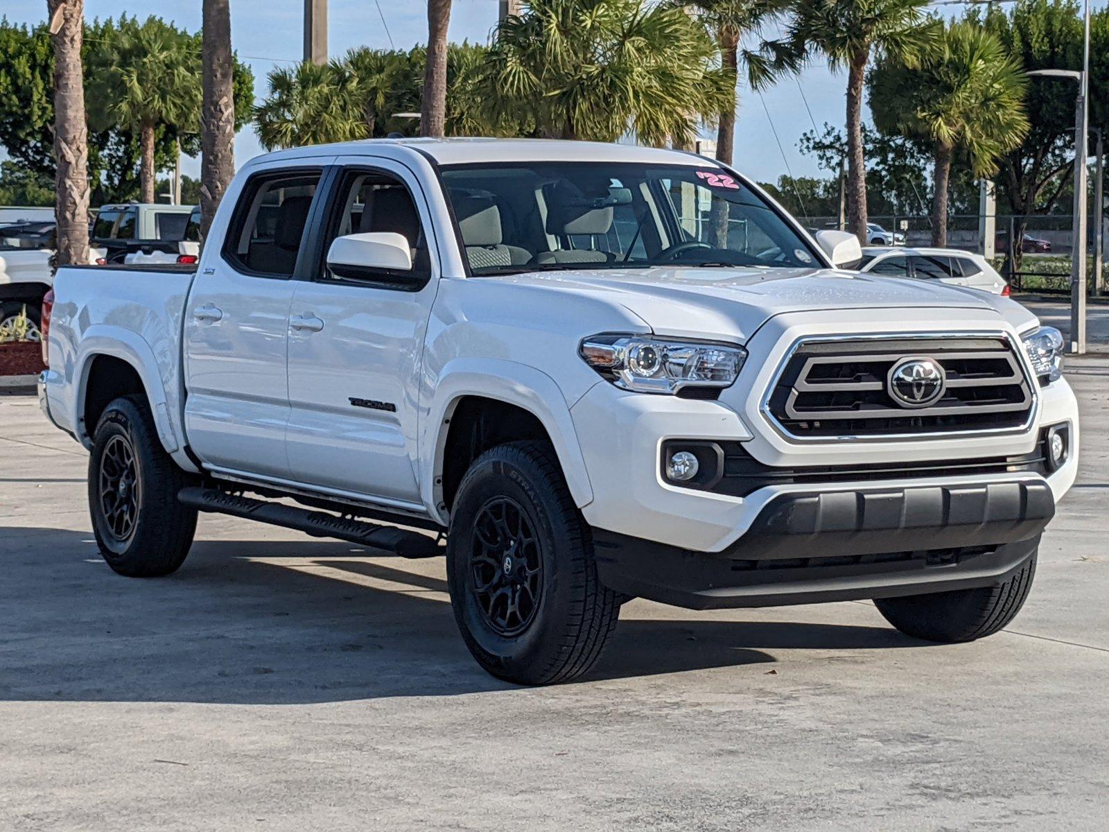 2022 Toyota Tacoma 2WD Vehicle Photo in Davie, FL 33331